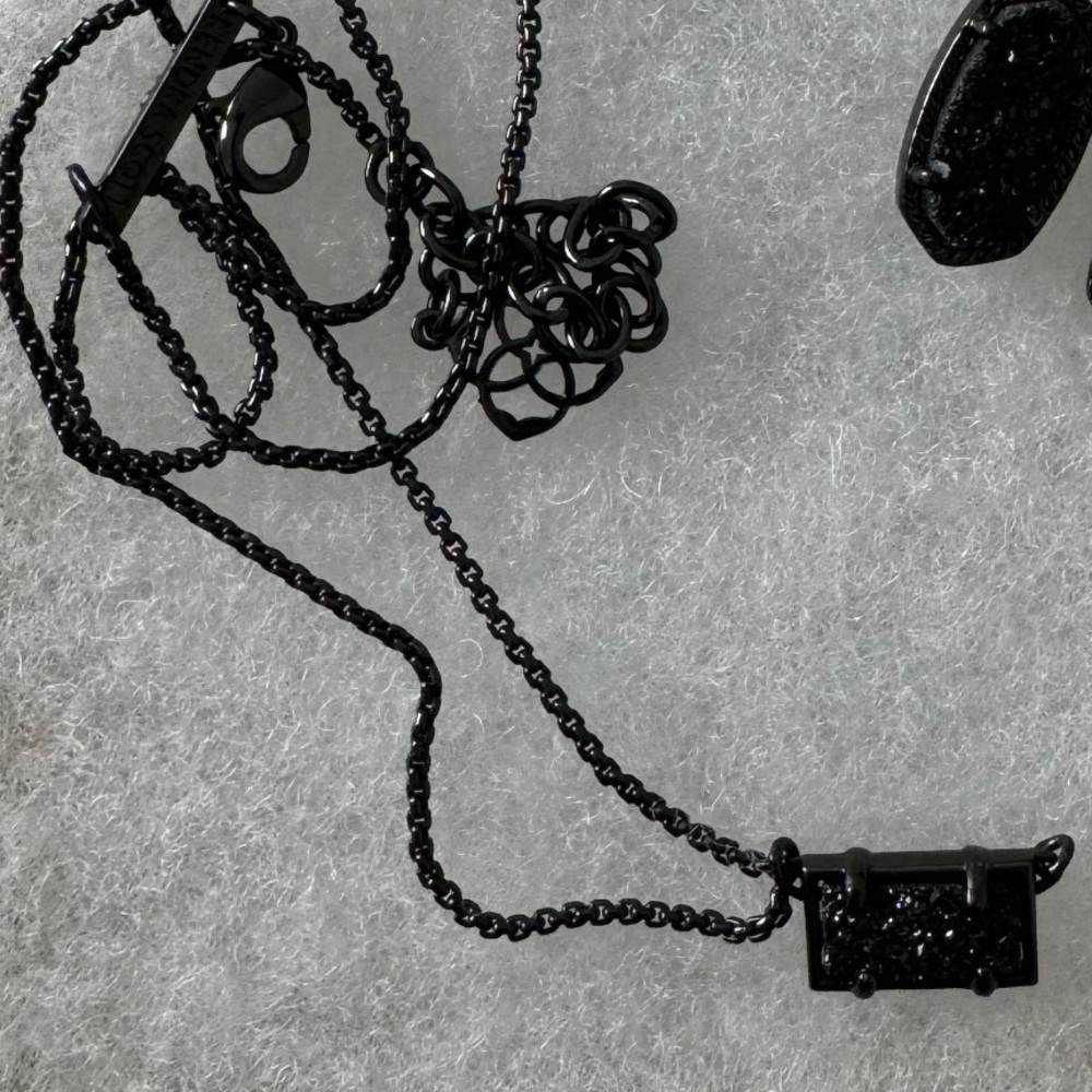 Kendra Scott black drusy necklace